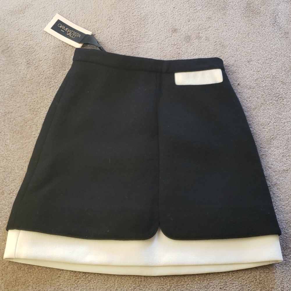 Giambattista Valli Crepe NWT Black n cream trim crepe wool A line Skirt